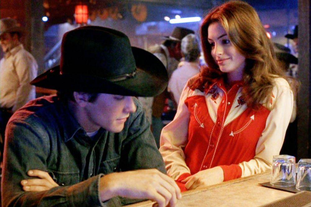 Jake Gyllenhaal dan Anne Hathaway dalam film Brokeback Mountain (dok. River Road Entertainment/Brokeback Mountain)