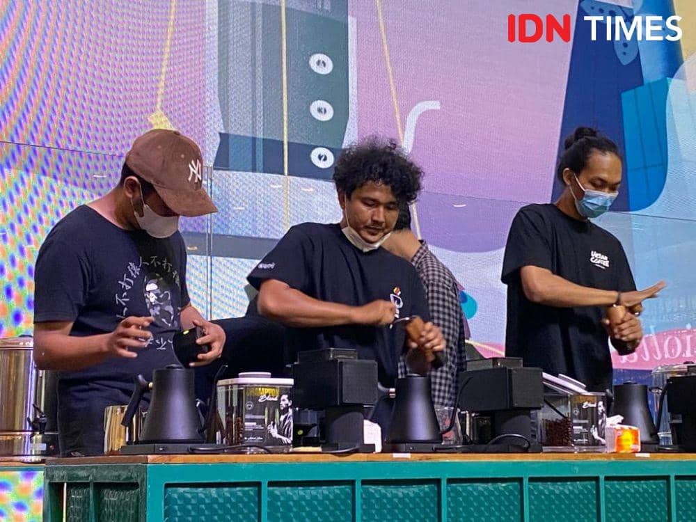 Jelajah Kopi Indonesia yang digelar Otten Coffee dengan adanya kompetisi AeroPress Champions 2022 (IDN Times/Indah Permata Sari)