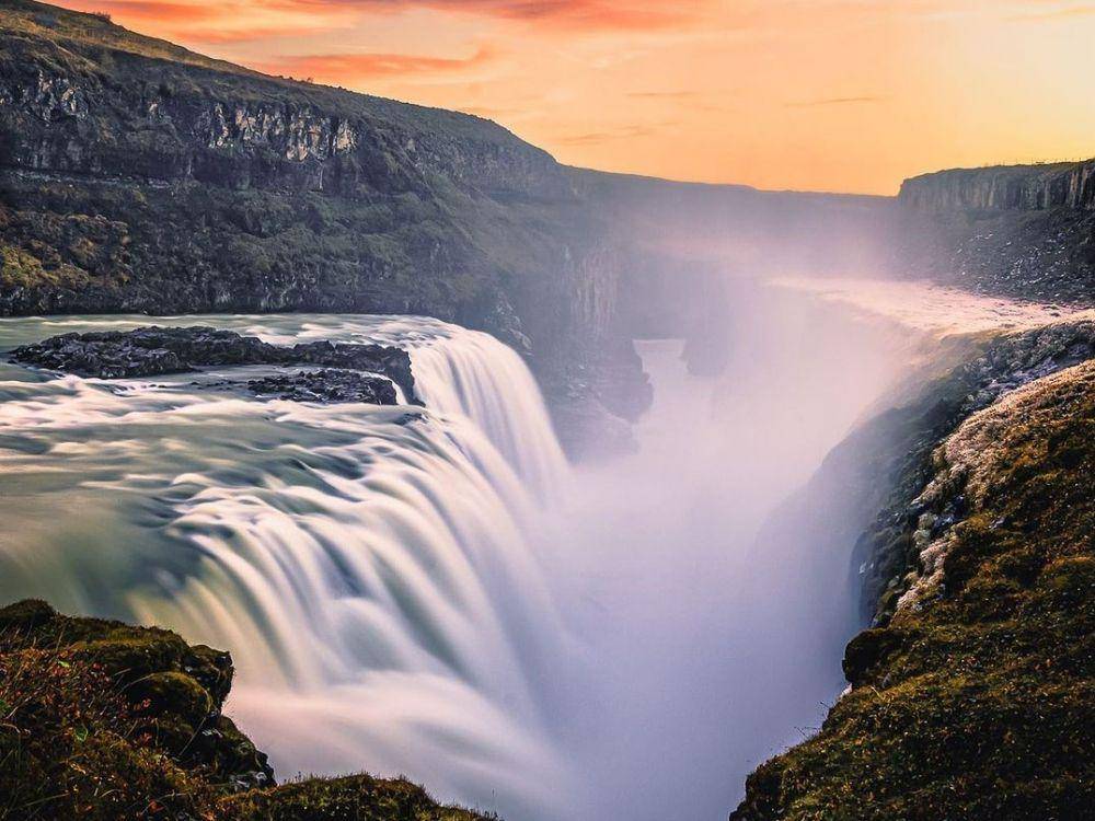 potret Air Terjun Gullfoss (instagram.com/nicola_farise)