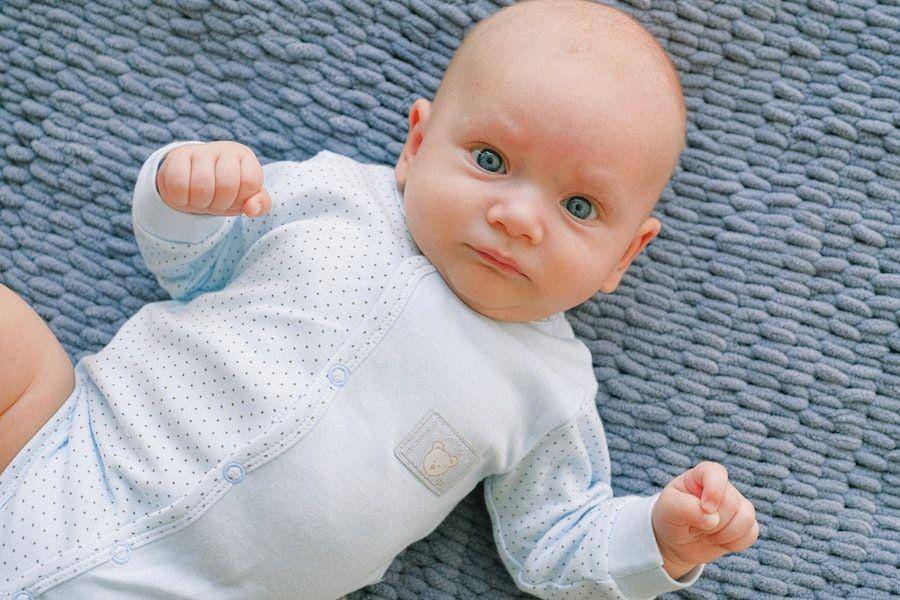 ilustrasi bayi laki-laki (pexels.com/@shvetsa)