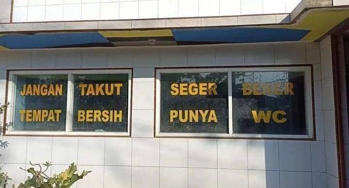 penempatan kata yang salah (instagram.com/humorsantuy)