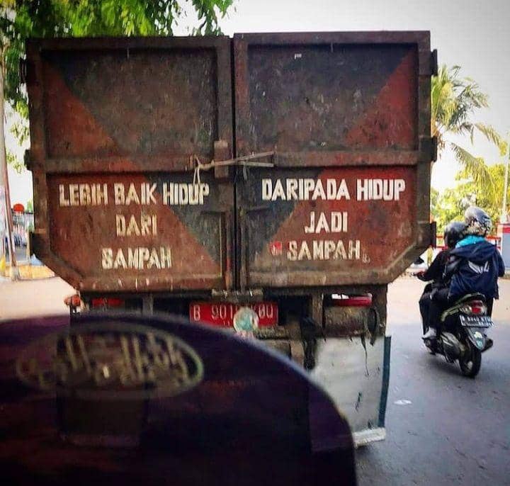 penempatan kata yang salah (instagram.com/id.dagelan)