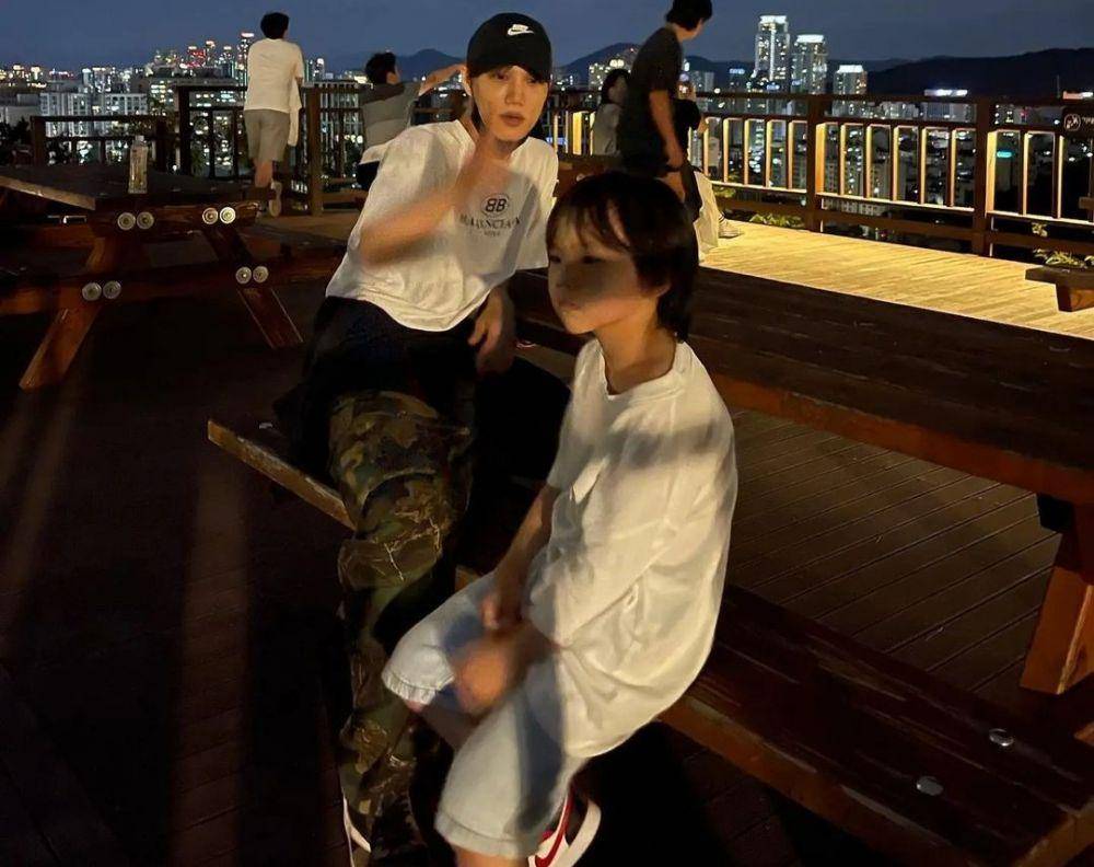 Kai Exo (instagram.com/story.kimjongin/)