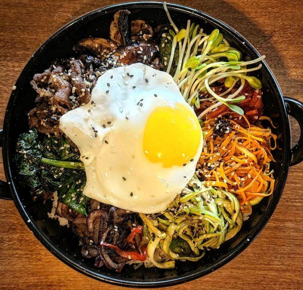 ilustrasi bibimbap (instagram.com/luciano_vallejo/)