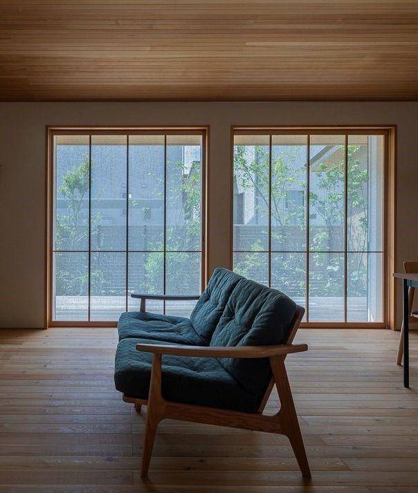 pintu geser bergaya Jepang (instagram.com/taichi_nishishita_architects)