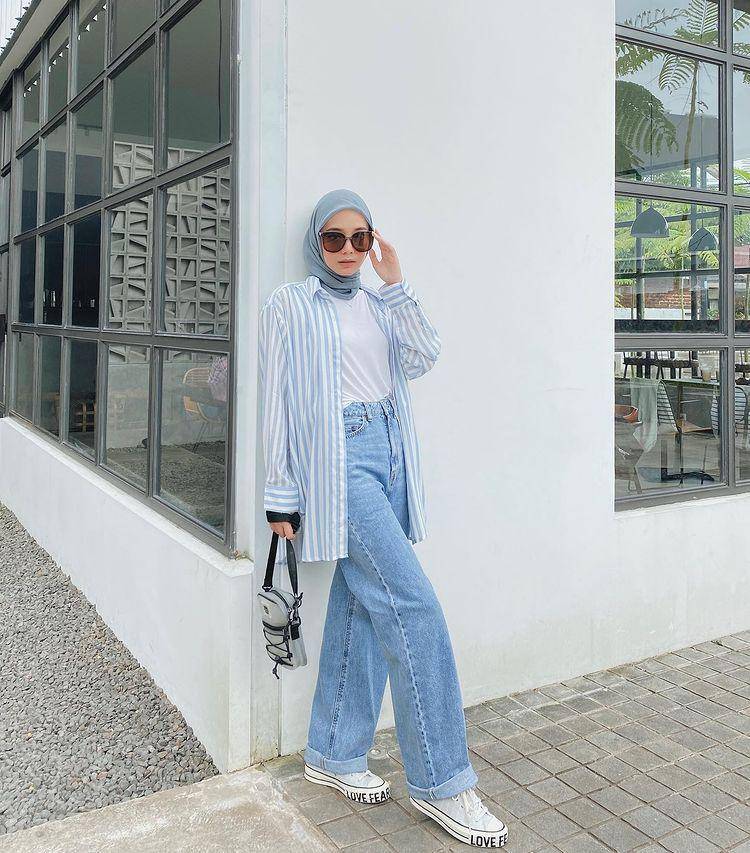 potret Husna Maulida yang memakai kemeja (instagram.com/hus.naaa)