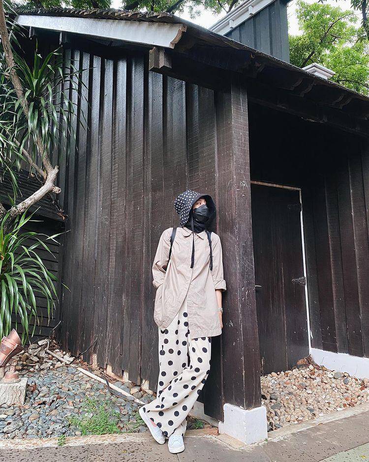 potret Husna Maulida yang memakai kemeja (instagram.com/hus.naaa)