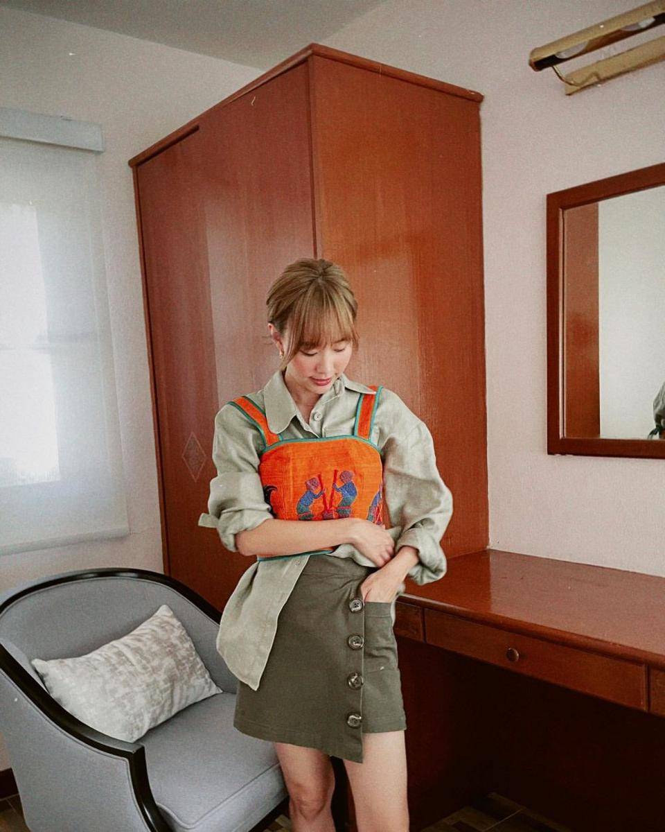 inspirasi office look ala Toey Jarinporn (instagram.com/toeyjarinporn)