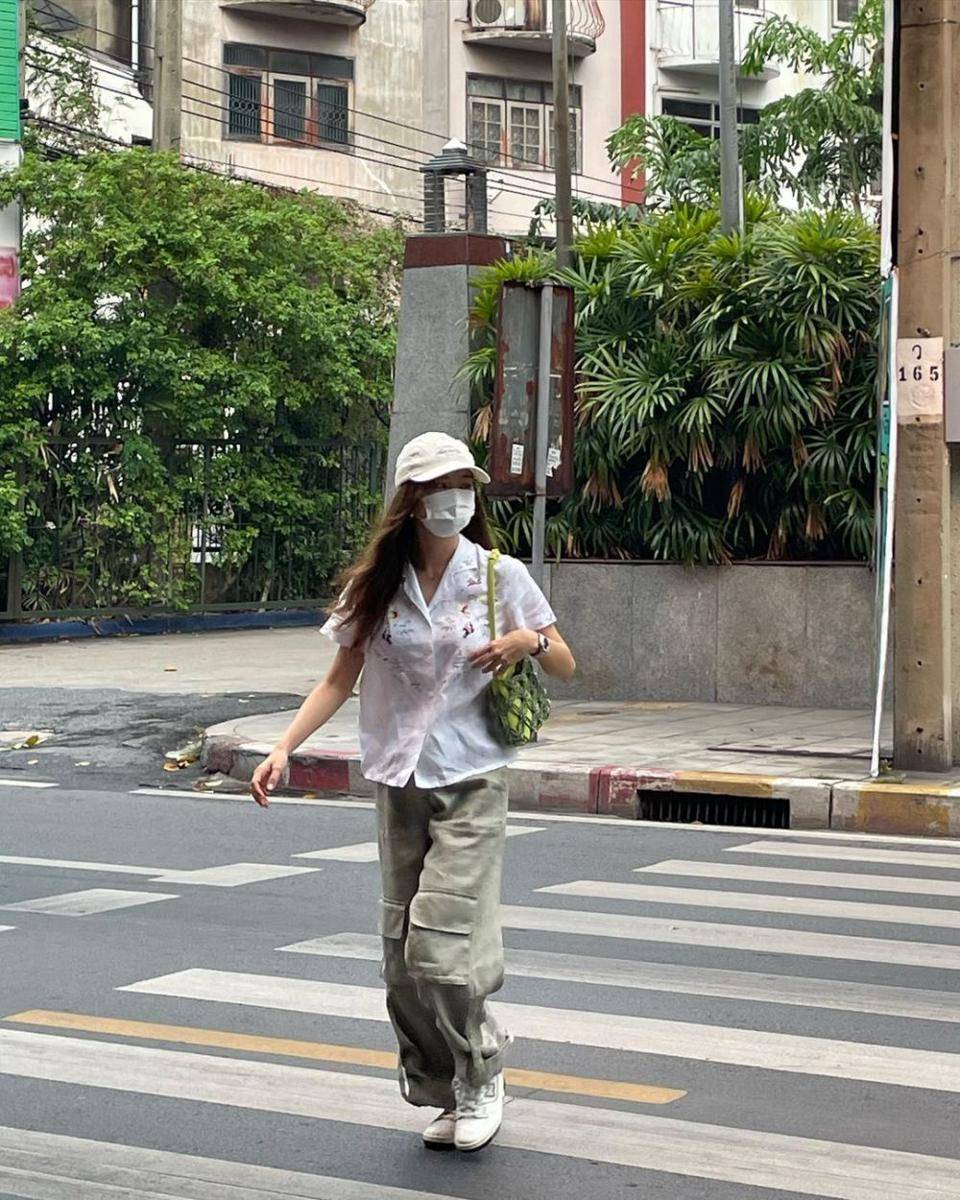Toey Jarinporn (instagram.com/toeyjarinporn)