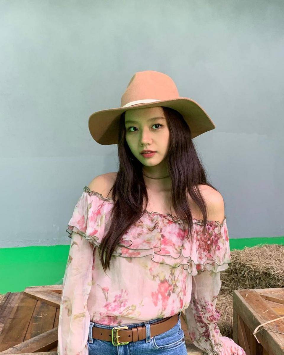 Hyeri Girl's Day (instagram.com/hyeri_0609)