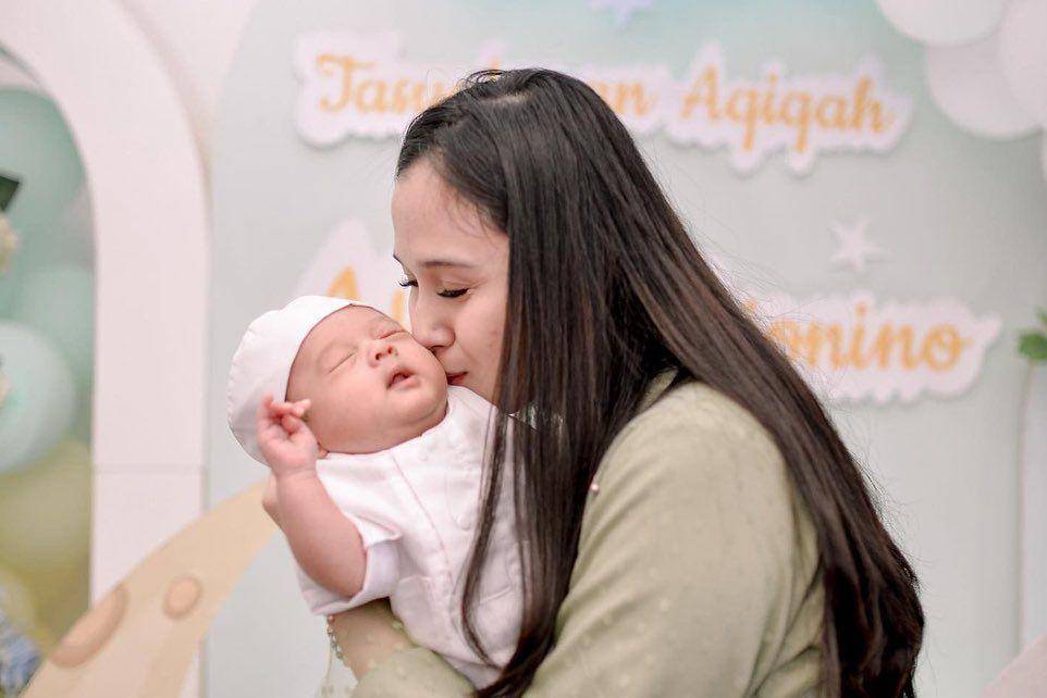 potret akikah baby Akshay (instagram.com/ezagio)