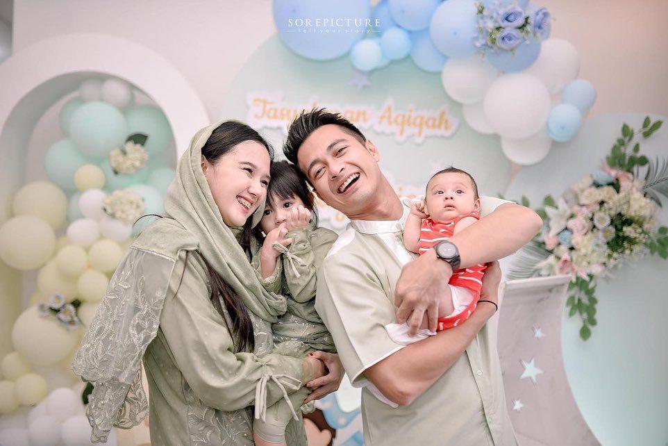 10 Potret Akikah Baby Akshay, Anak Ketiga Eza Gionino dan Meiza Aulia