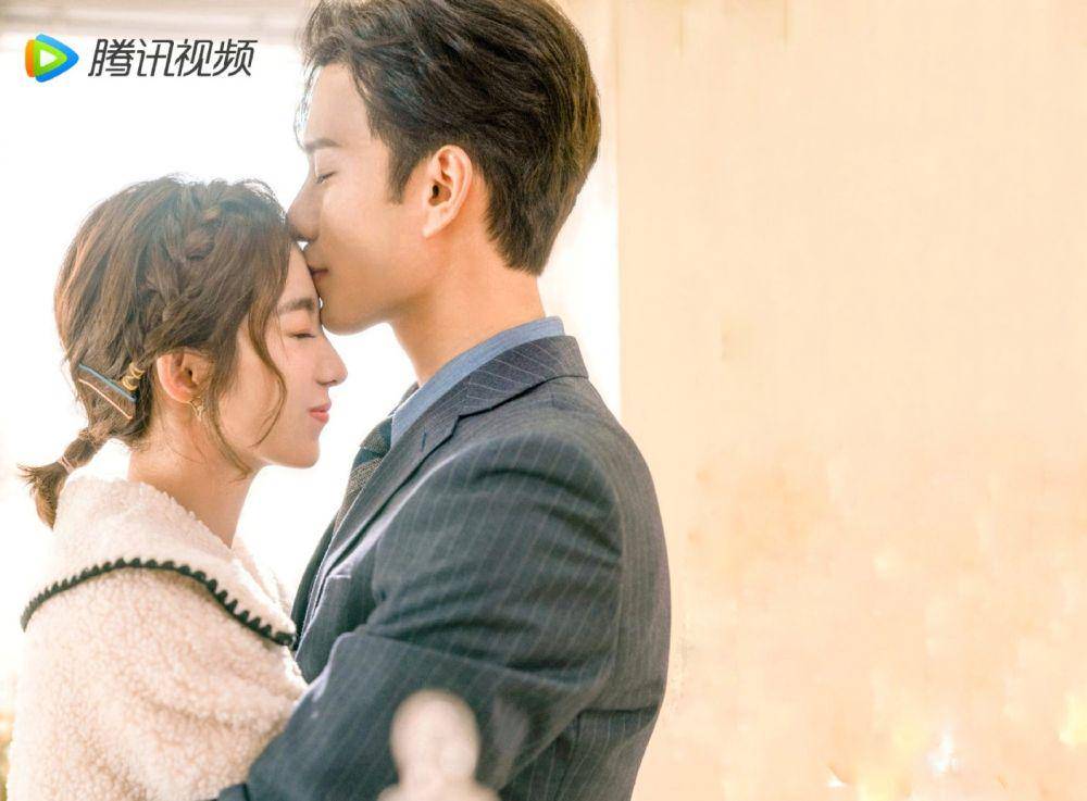 Bie Thassapak Hsu dan Wan Peng sebagai pemeran utama drama My Girlfriend is and Alien 2 (dok. WeTV/My Girlfriend is an Alien 2)