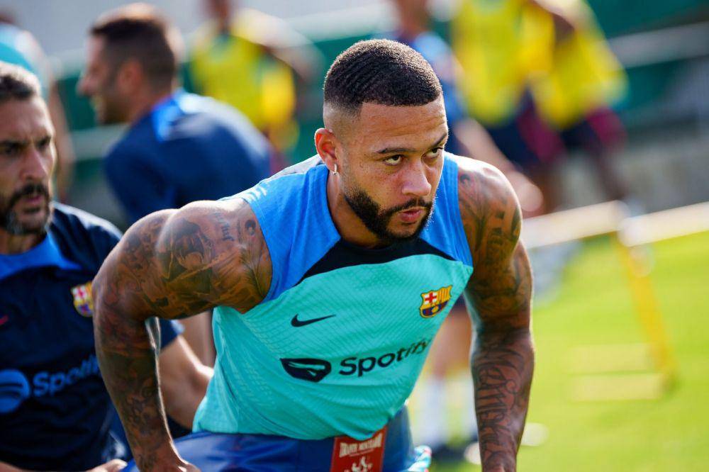 Memphis Depay (twitter.com/Memphis)
