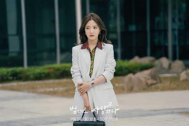 Pengacara Kece, 10 Harga Outfit Lee Se Young di Drama The Law Cafe