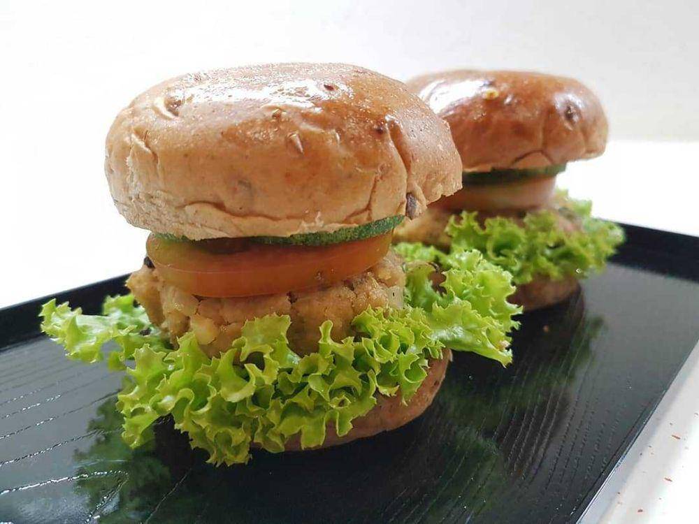 burger tempe (instagram.com/monicamonique)
