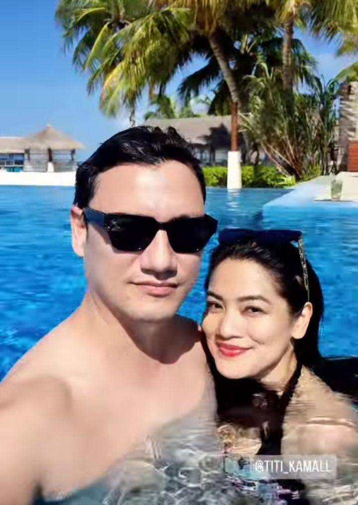 potret liburan Titi Kamal dan Christian Sugiono (Instagram.com/csugiono)