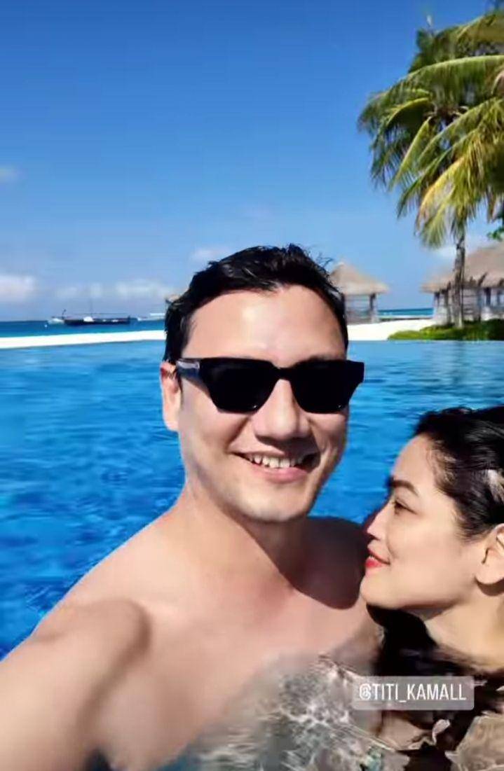 potret liburan Titi Kamal dan Christian Sugiono (Instagram.com/csugiono)