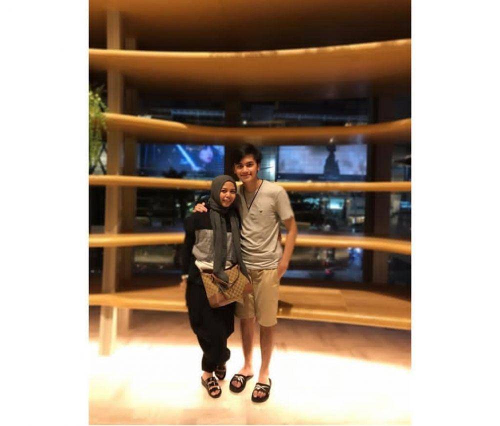 potret Naufal Azhar dan ibu (instagram.com/naufalazharr)