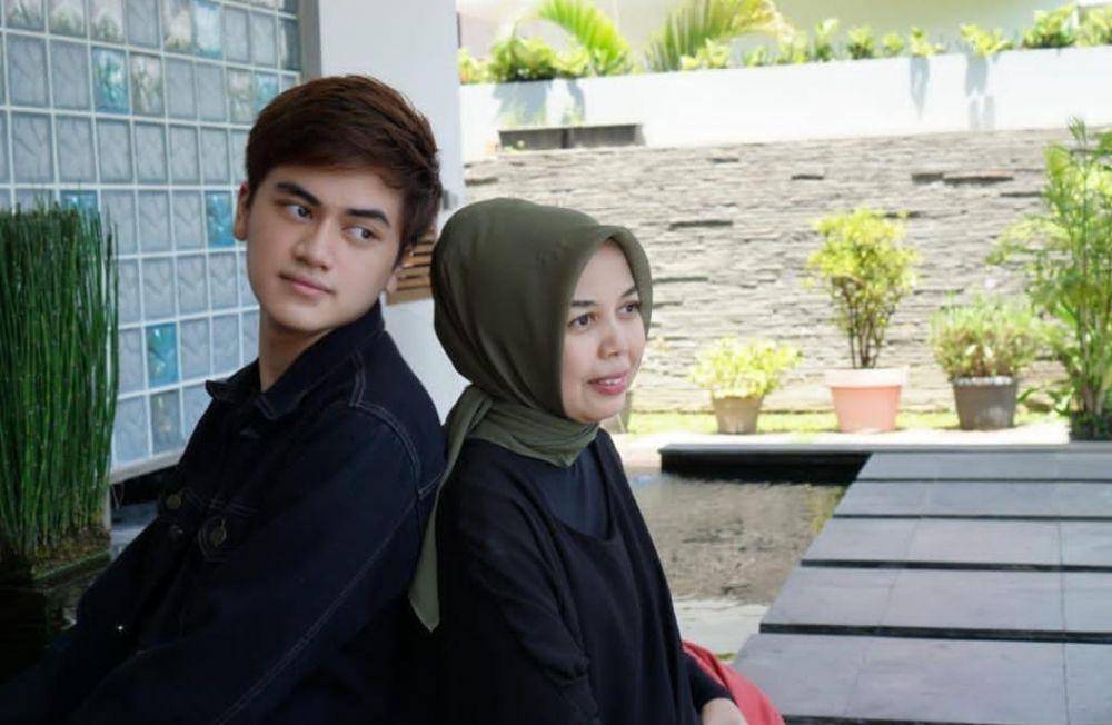 potret Naufal Azhar dan ibu (instagram.com/naufalazharr)