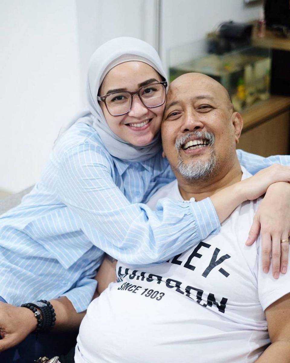 Indro Warkop dan buah hati (instagram.com/hada9)