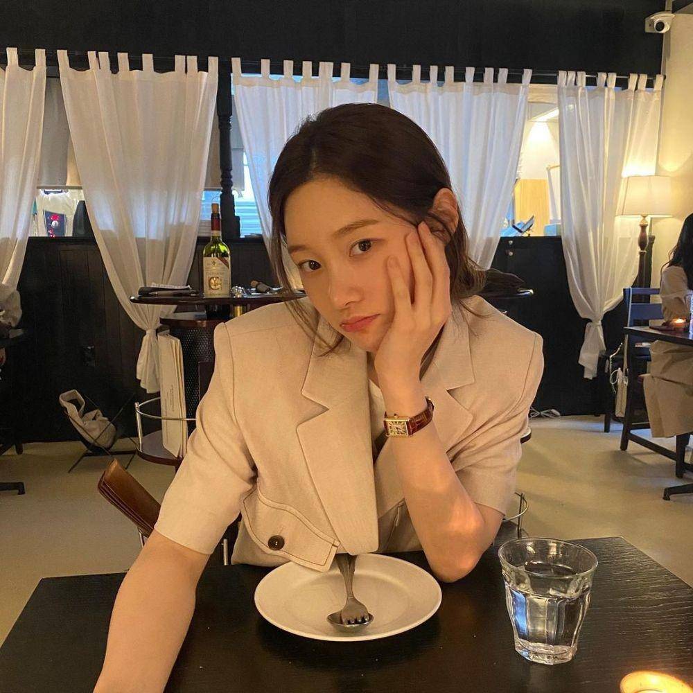 Jung Chae Yeon (instagram.com/j_chaeyeoni)