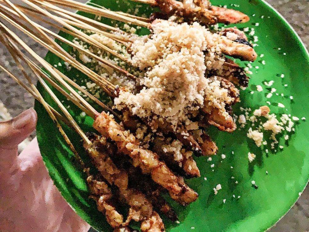 Sate Bu Ngantuk (instagram.com/kuyylineran)