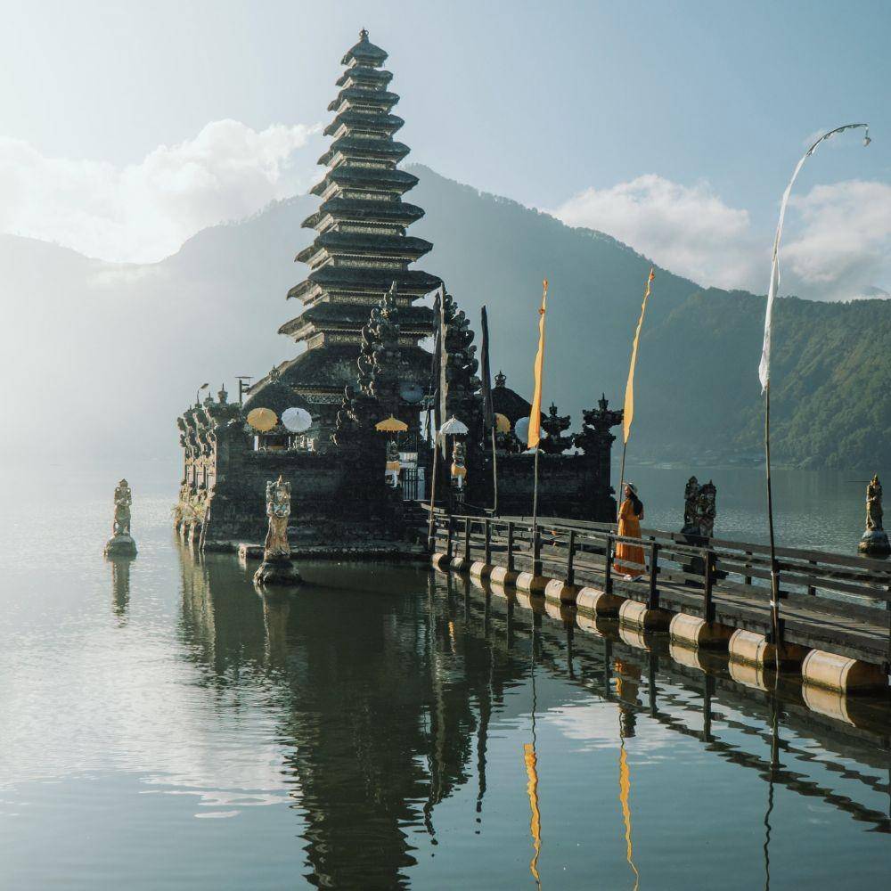 Pura Segara Ulun Danu, Bali (twitter.com/corypramita)