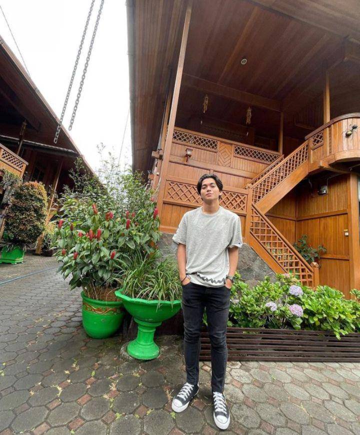 OOTD Ajil Ditto (instagram.com/ajil_ditto08)