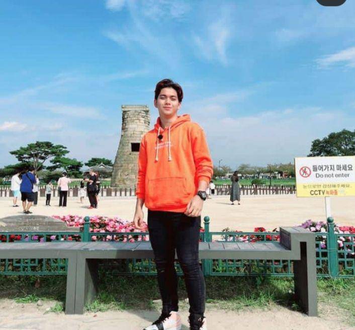 OOTD Ajil Ditto (instagram.com/ajil_ditto08)