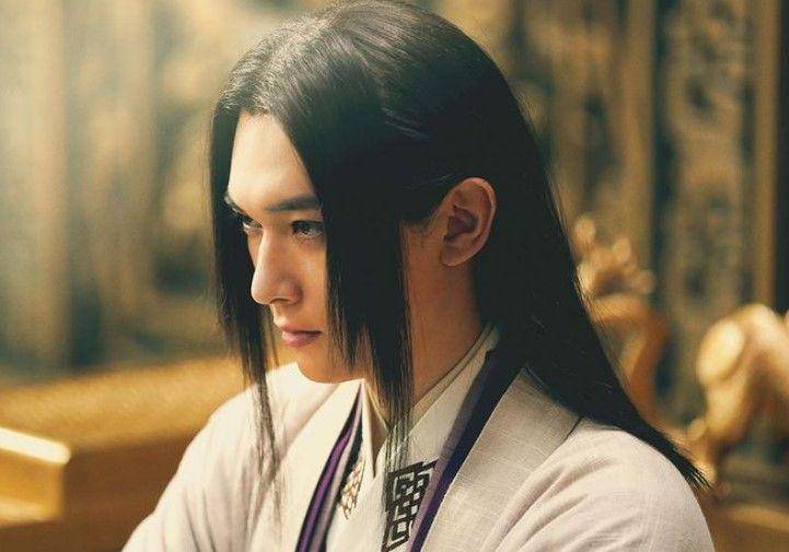 Ryo Yoshizawa sebagai Raja Ei Sei (instagram.com/kingdom_movie)