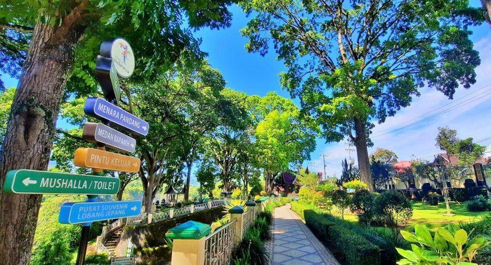 Potret Taman Panorama Bukittinggi (bukittinggikota.go.id)