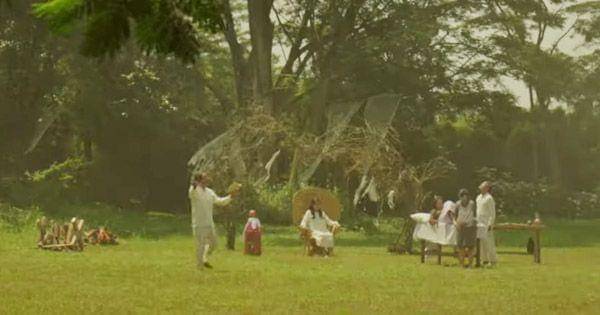 Keluarga Santoso mengadakan ritual ( Dok. Idn Pictures / Inang )