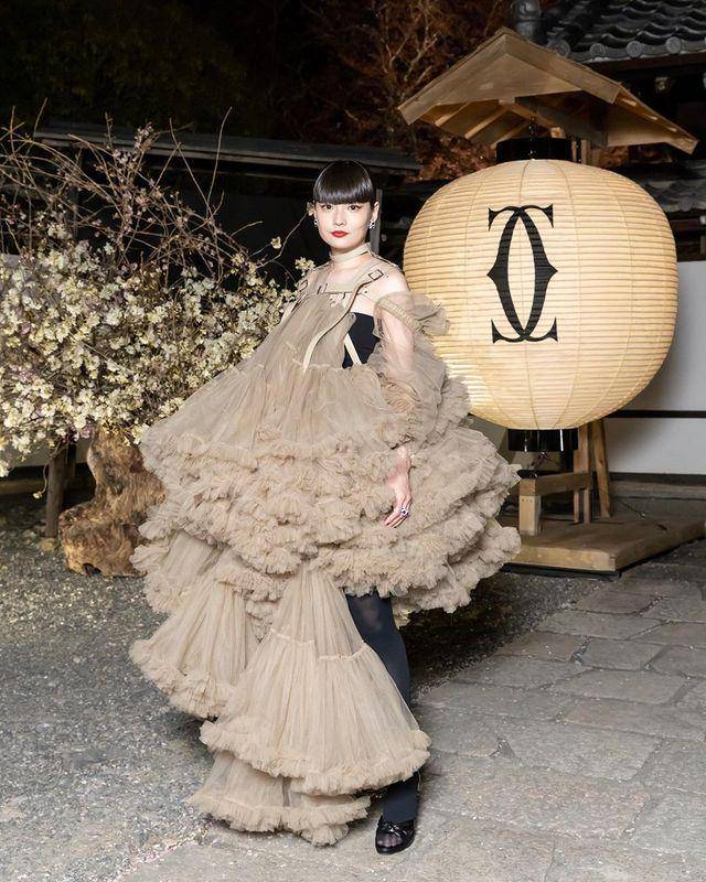 Kozue Akimoto (instagram.com/akimoto_kozue)