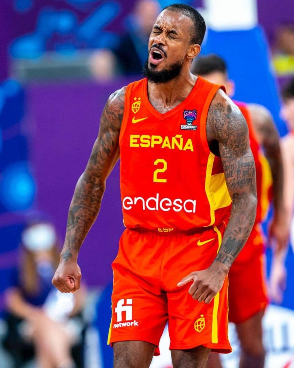 Lorenzo Brown saat membela Timnas Spanyol. (fiba.basketball)