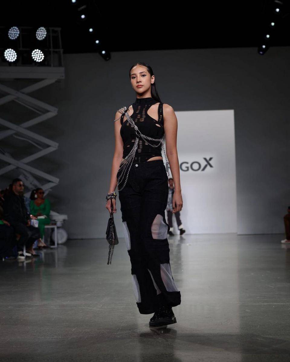 Koleksi Fashion dari Erigo di New York Fashion Week Spring/Summer 2023 (Instagram.com/erigostore)