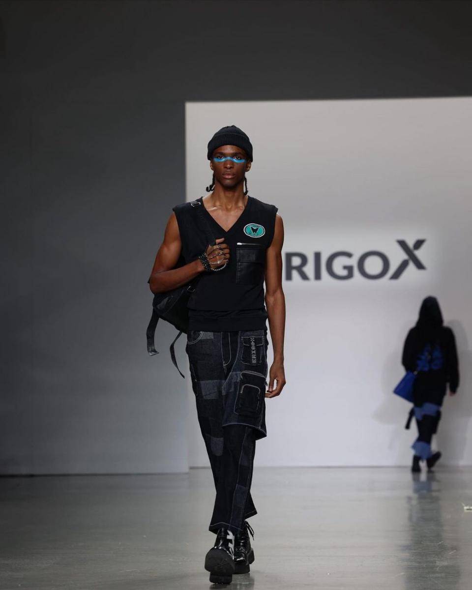 Koleksi Fashion dari Erigo di New York Fashion Week Spring/Summer 2023 (Instagram.com/erigostore)