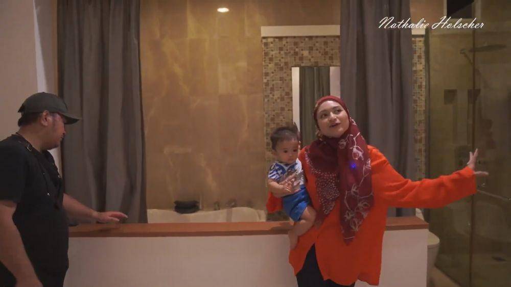 potret rumah baru Nathalie Holscher (youtube.com/nathalieholscher)