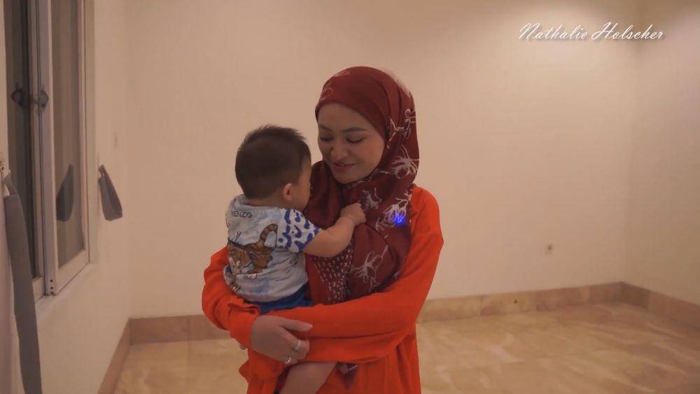 potret rumah baru Nathalie Holscher (youtube.com/nathalieholscher)