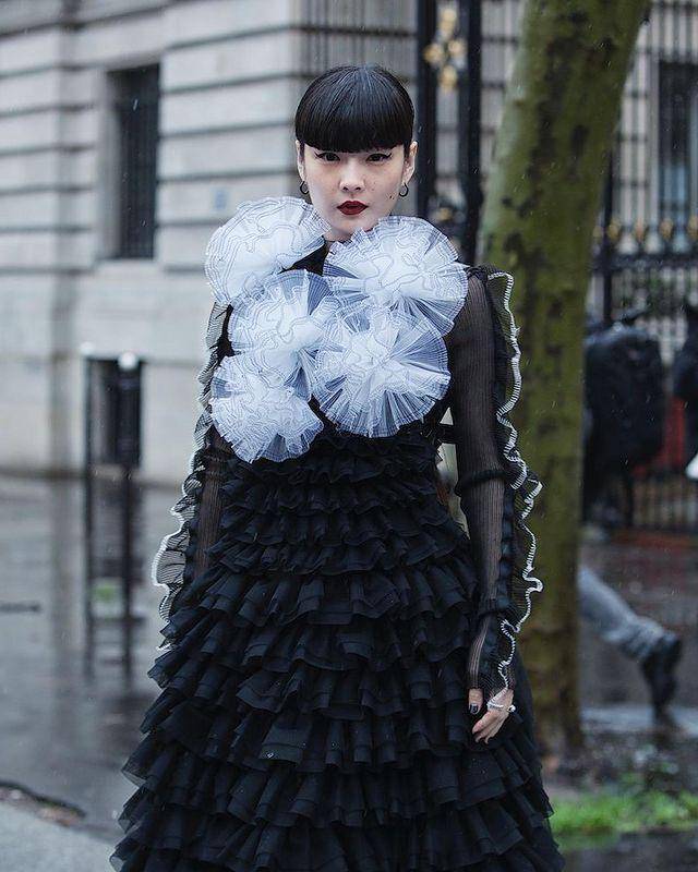 Kozue Akimoto (instagram.com/akimoto_kozue)
