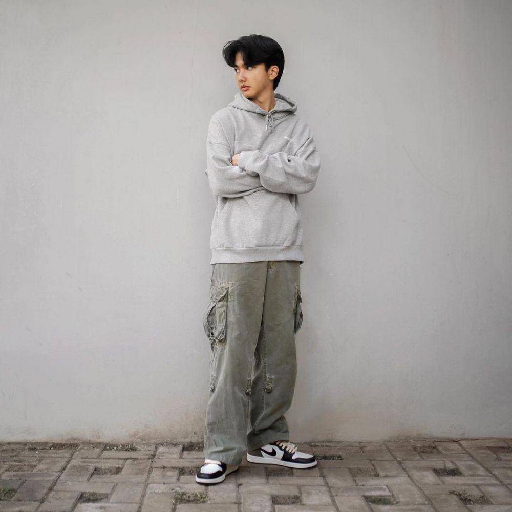 ide outfit Ari Irham (instagram.com/ariirhamm)