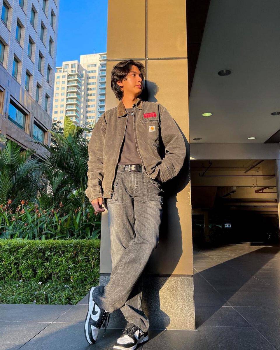 ide outfit Ari Irham (instagram.com/ariirhamm)