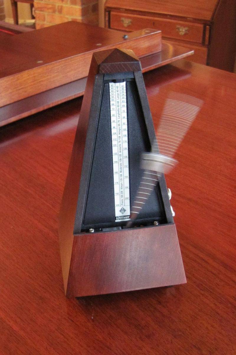 Metronome Malzel (Pixabay.com/PublicDomainPictures)