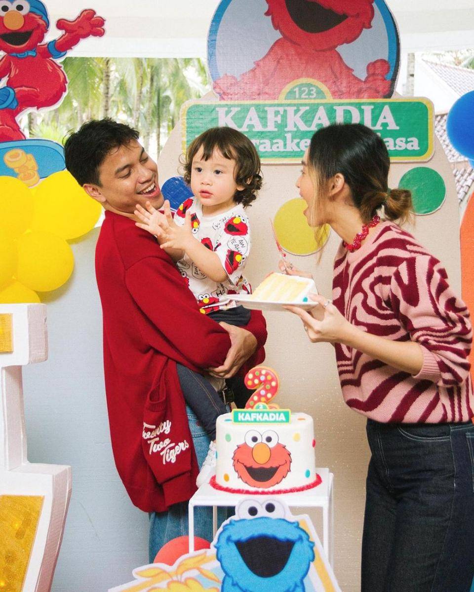 Momen ulang tahun anak Conchita Caroline ke-2. (instagram.com/conchizzlin)