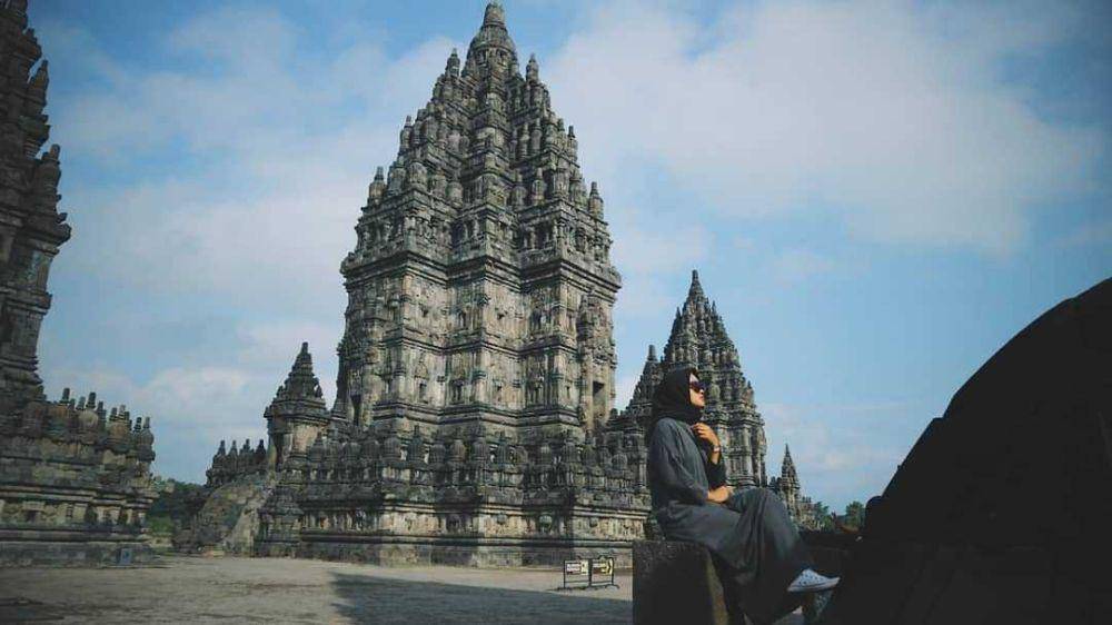 Candi Prambanan (instagram.com/suwaibatulislamiya)