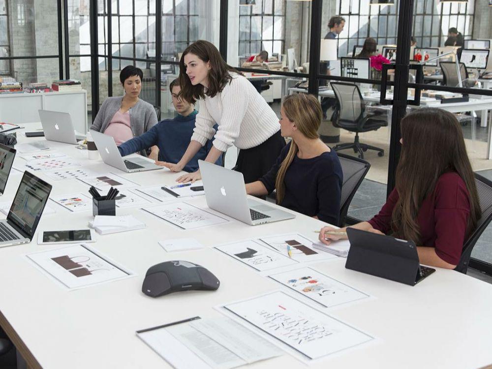 Cuplikan film The Intern