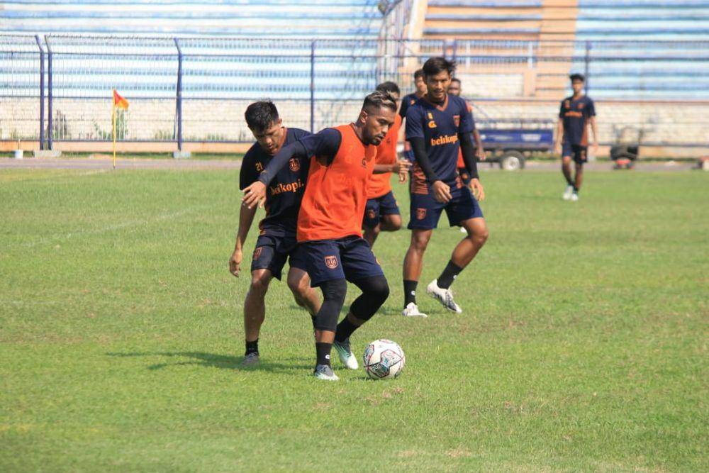Pemain Persela Lamongan Zulham Zamrun saat menjalani latihan beberapa waktu yang lalu. Dok Istimewa