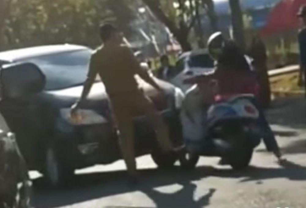 Viral ASN Sinjai Tendang Perempuan di Jalan, Pelaku Ditangkap Polisi