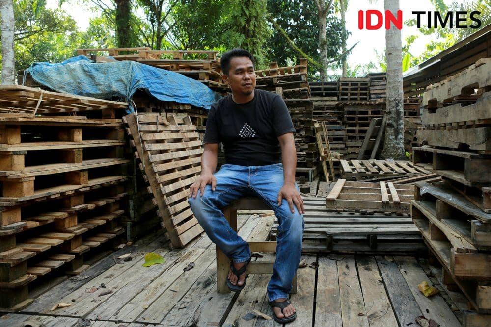 Julfikri Harahap, Sekretaris Koperasi Sarop Do Molana Desa Sumuran, Kecamatan Batangtoru, Tapanuli Selatan (IDN Times/Arifin Al Alamudi)
