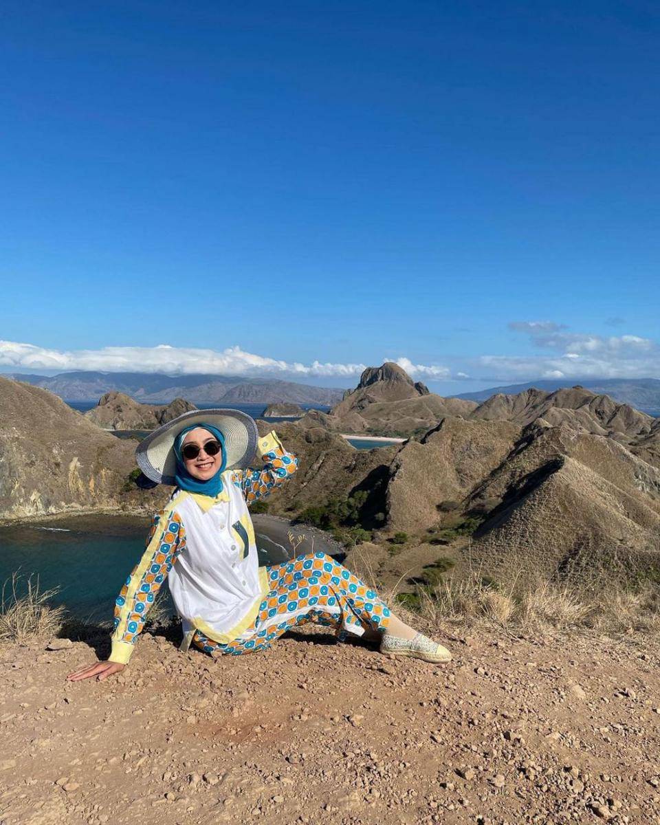Desy Ratnasari (instagram.com/desyratnasariterdepan)